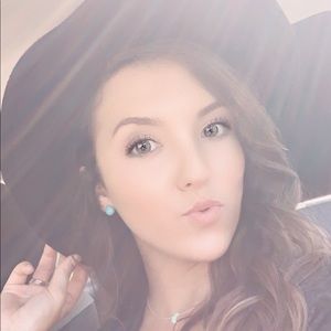 Meet your Posher, Kellie